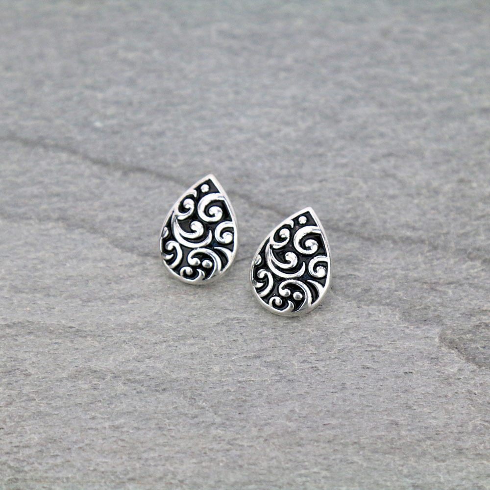 Patterned Casting Stud Earrings