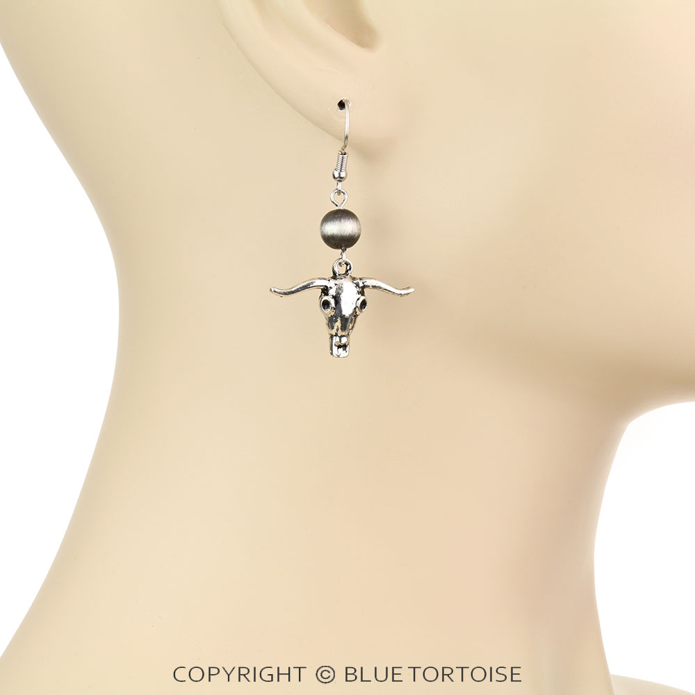 Western Theme Steer Skull Dangle Earrings - Image 2