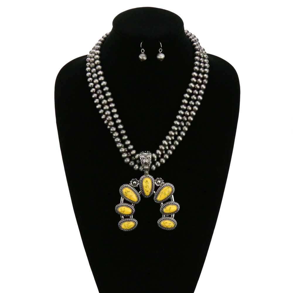 Navajo Style Pearl Squash Blossom Necklace Set - Image 2