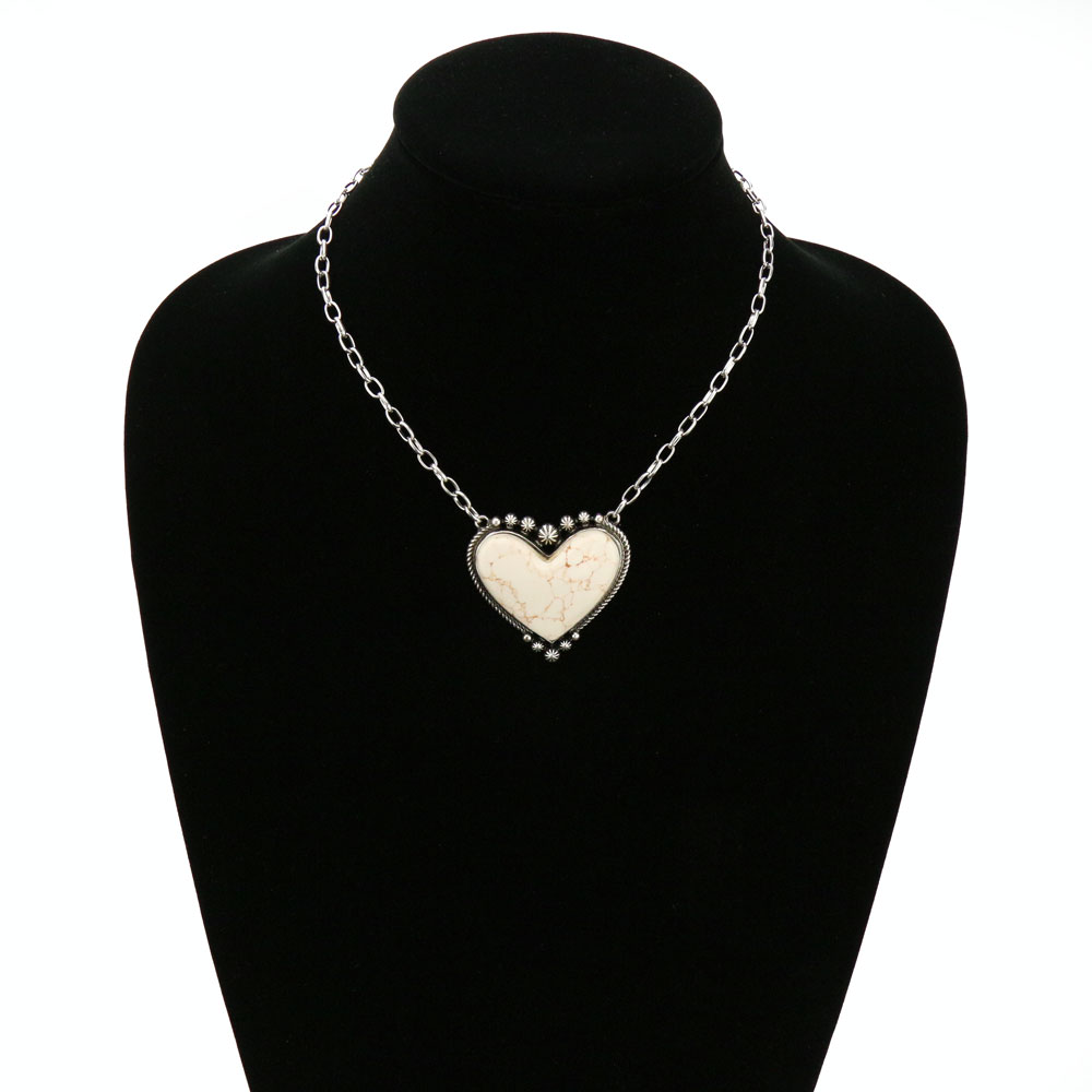Heart Pendant Necklace - Image 2