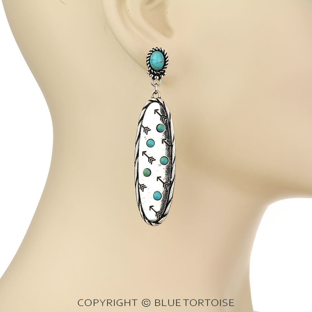 Western Twisted Texture Arrow Stud Earrings - Image 2