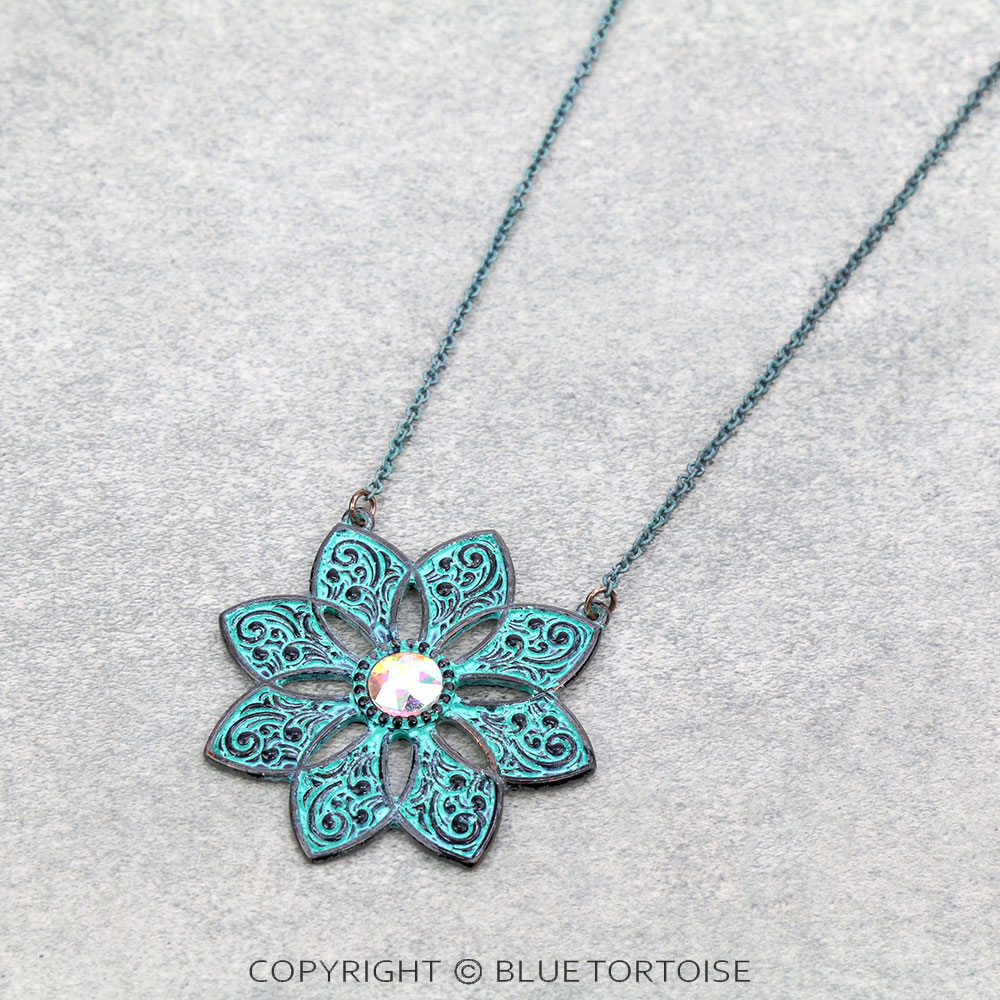 Flower Casting with Stone Necklace