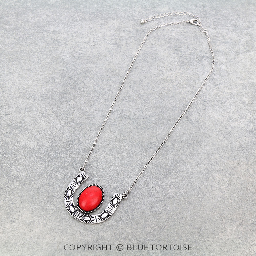 Western Horseshoe Stone Necklace