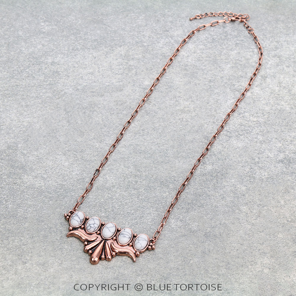 Western Design Stone Necklace