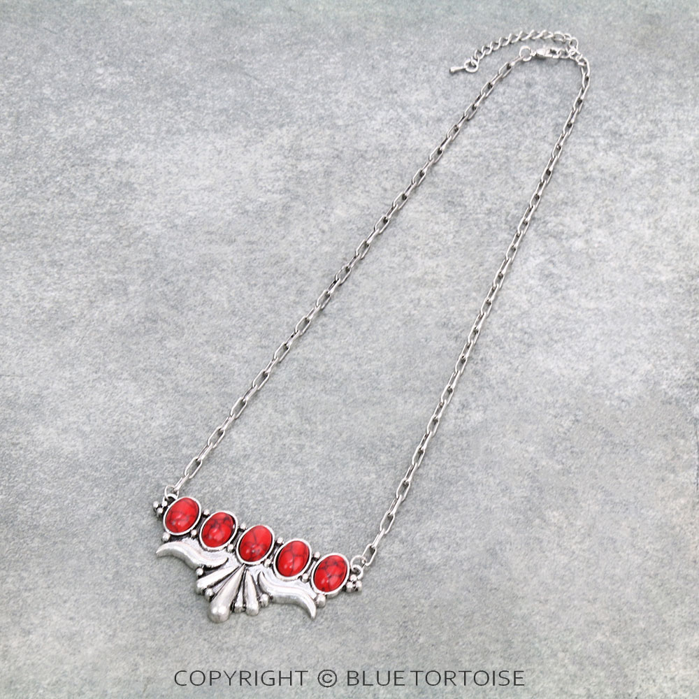 Western Design Stone Necklace