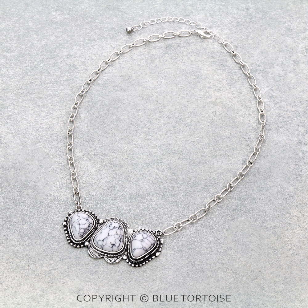 Western Design Stone Necklace