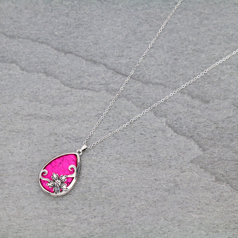 Western Flower Pendant Chain Necklace