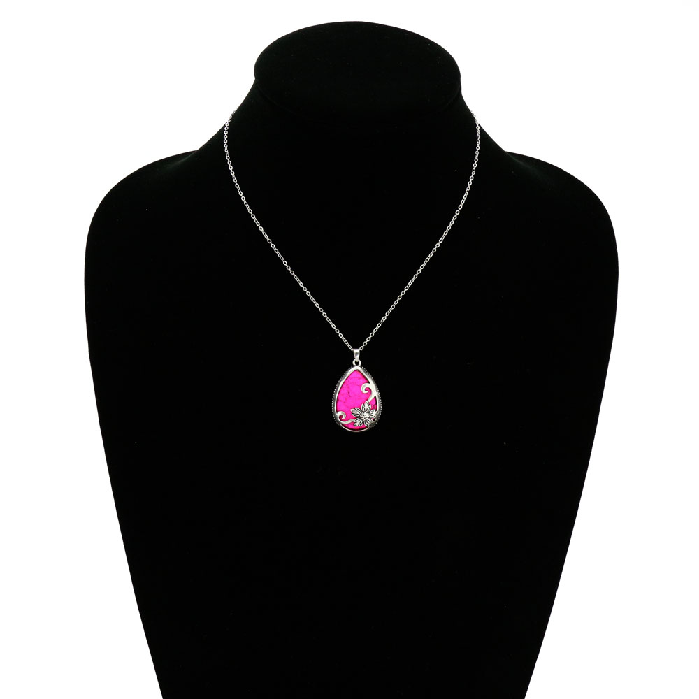 Western Flower Pendant Chain Necklace - Image 2