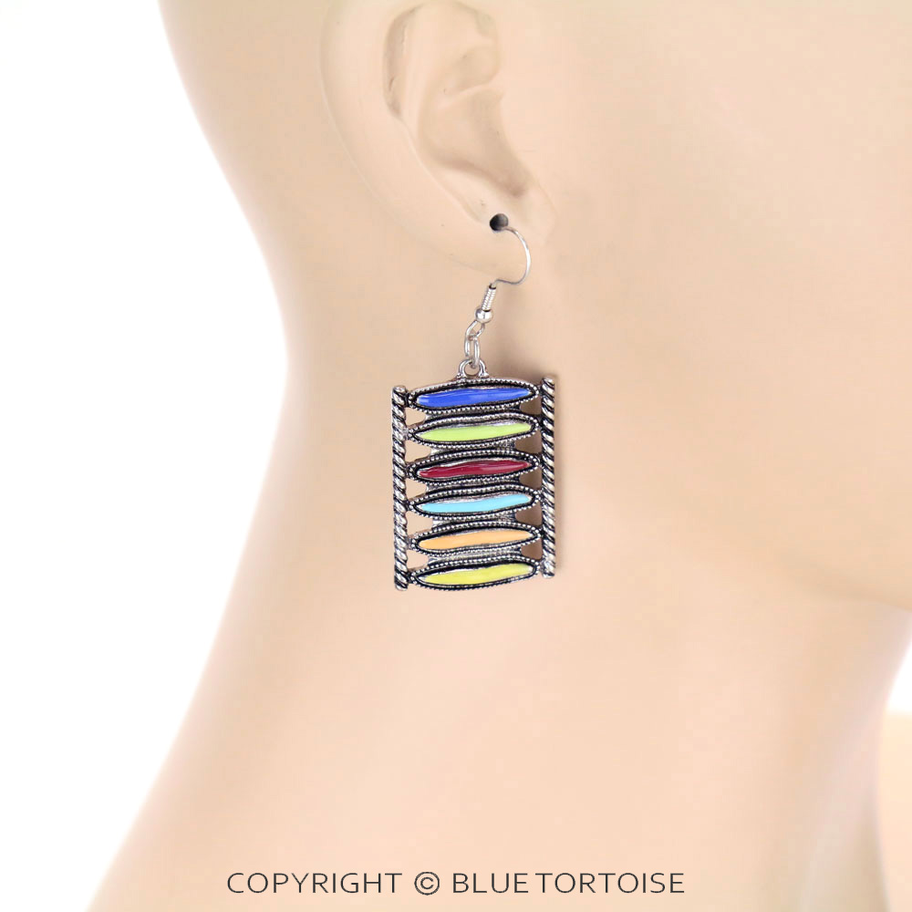 Western Design Dangle Earrings - Image 2