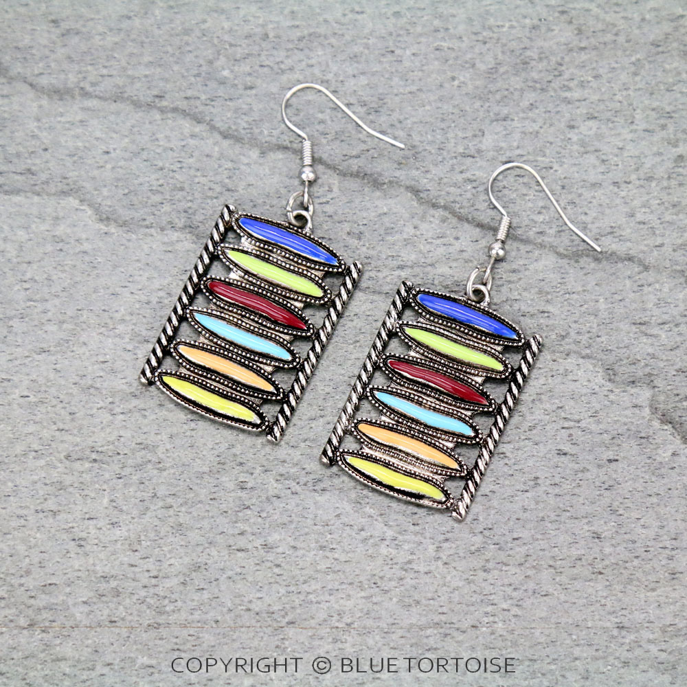 Western Design Dangle Earrings