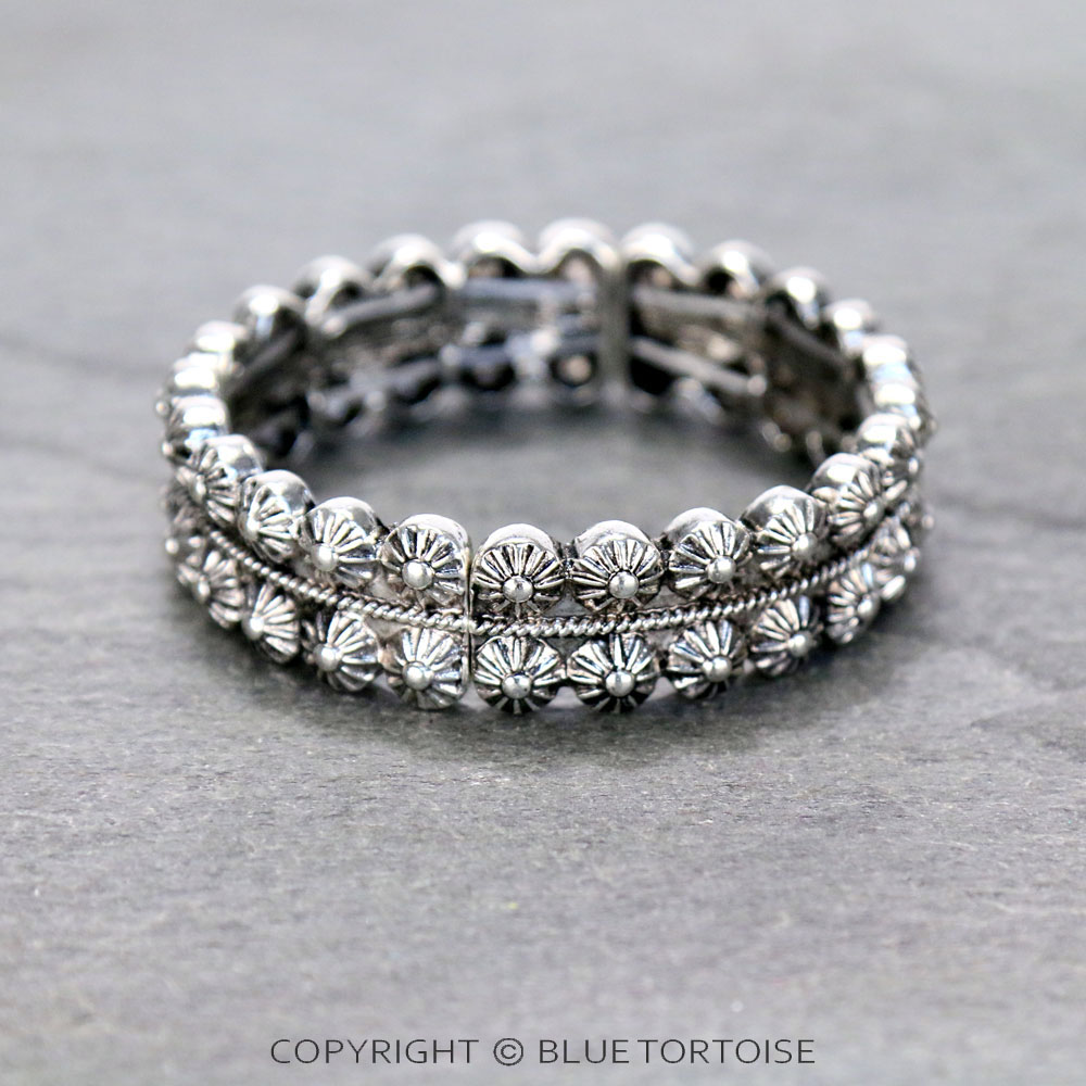 Tailored Look Design Stretch Bracelet