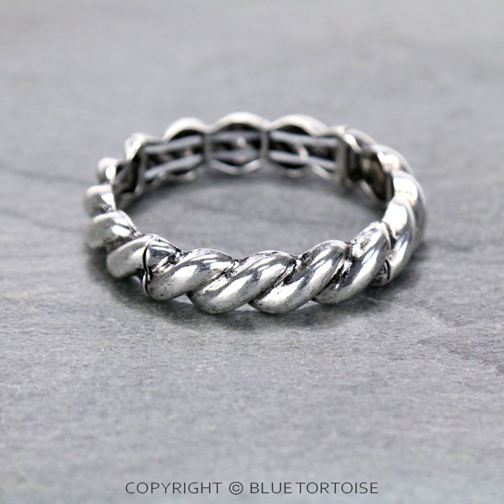 Tailored Look Design Twist Stretch Bracelet