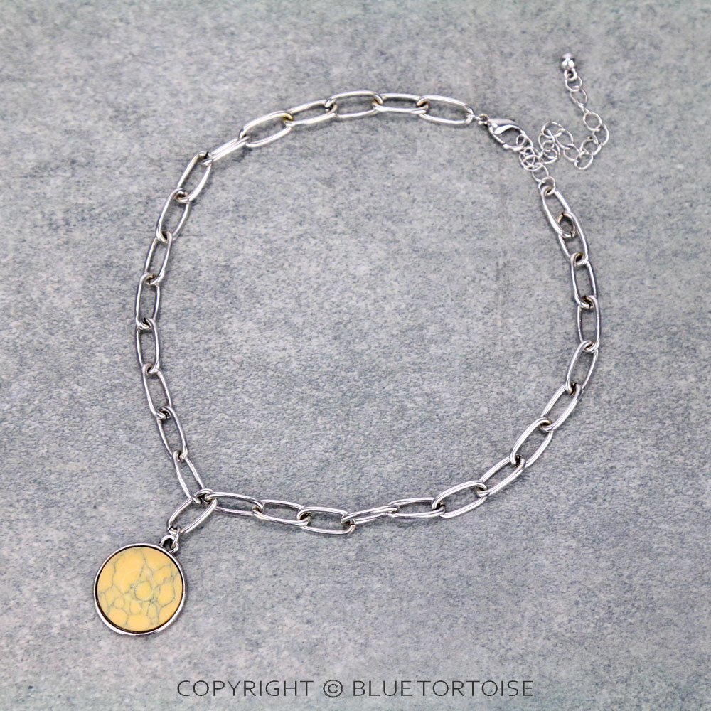 Round Stone Pendant Choker