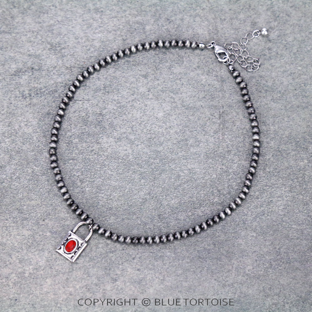 4mm Navajo Style Pearl with Lock Pendant Choker