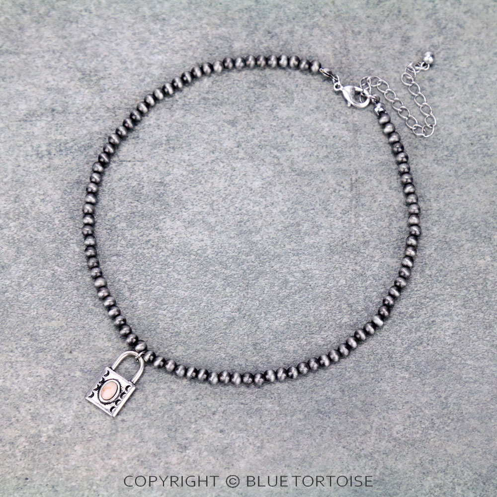 4mm Navajo Style Pearl with Lock Pendant Choker