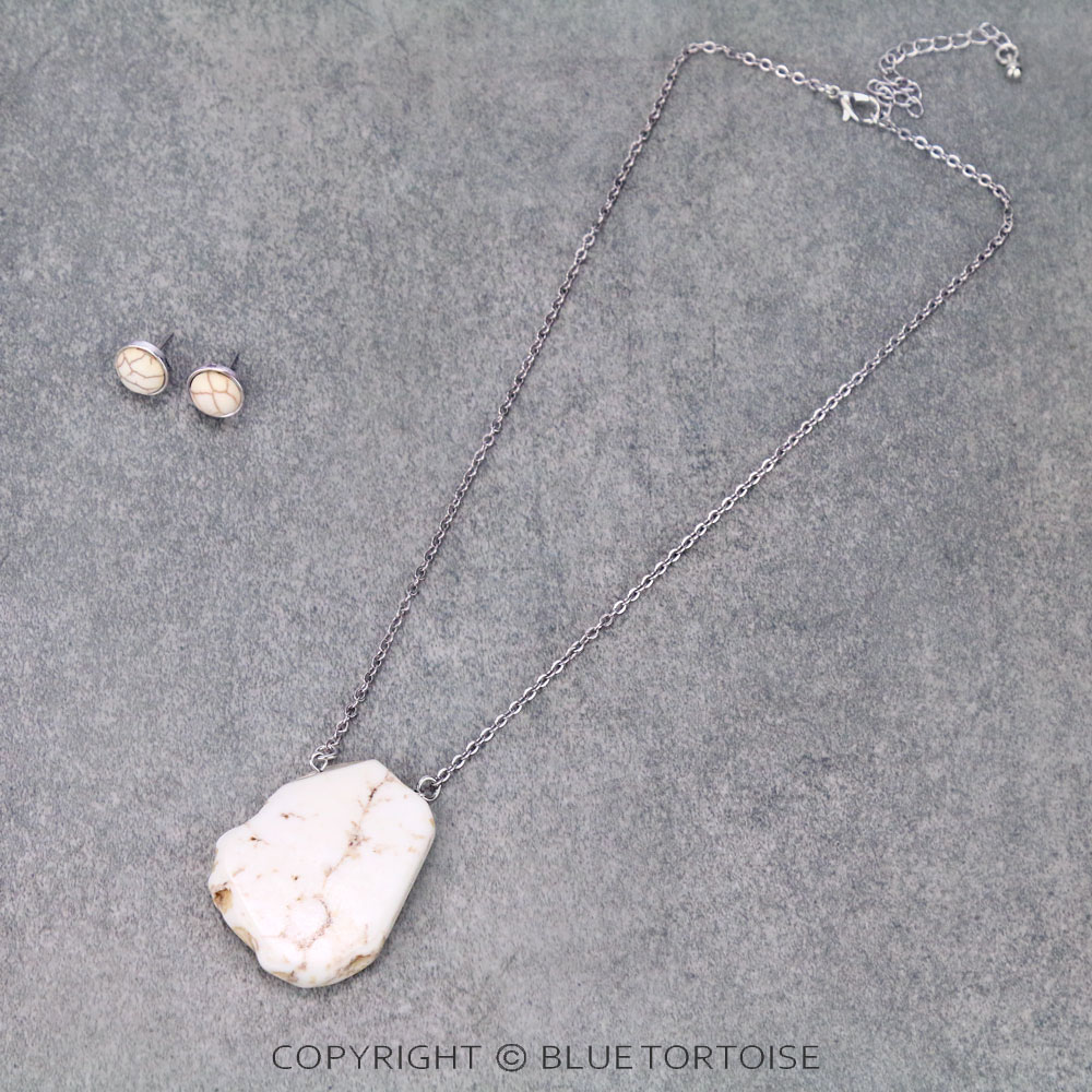 Western Design Stone Necklace Set