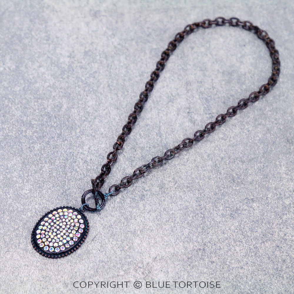 Oval Shape Stone Pendant Toggle Necklace