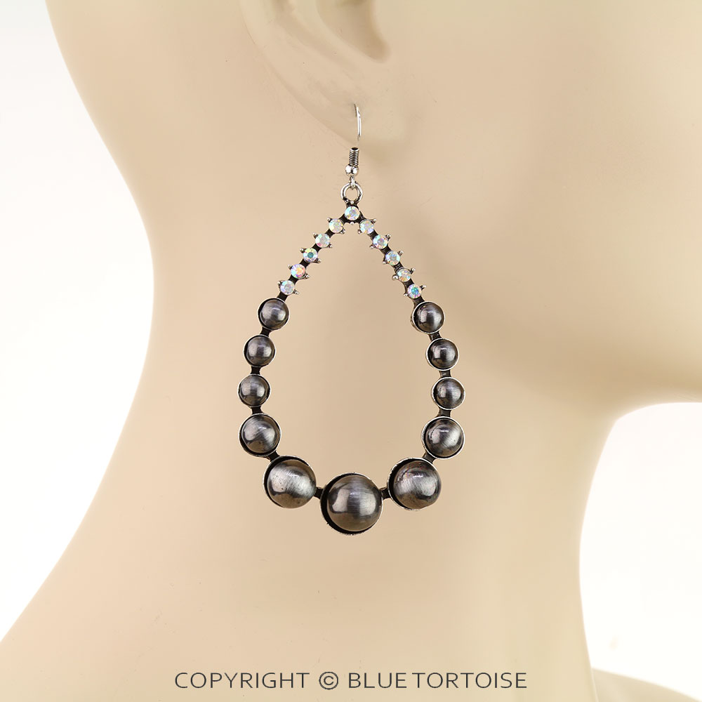 Navajo Style Pearl Teardrop Dangle Earrings - Image 2
