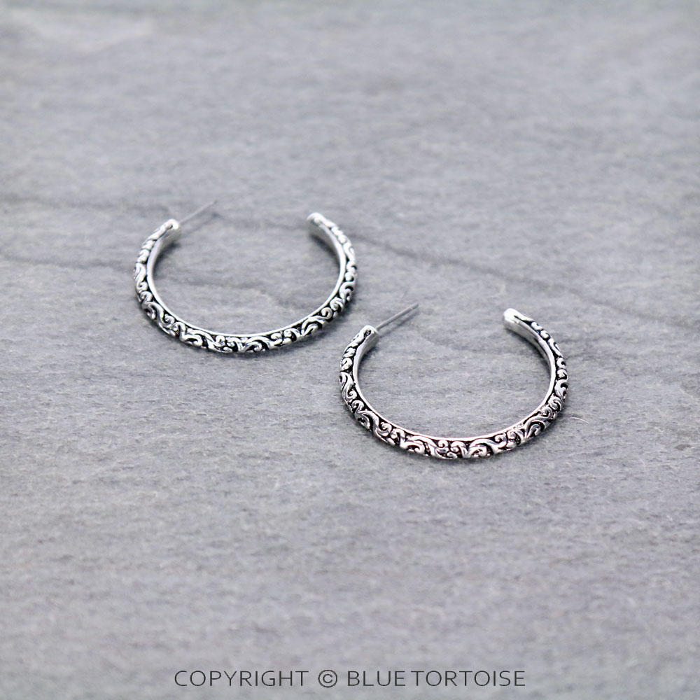 Tailored Round Hoop Earrings
