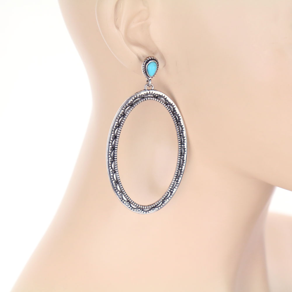 Western Design Oval Stud Earrings - Image 2