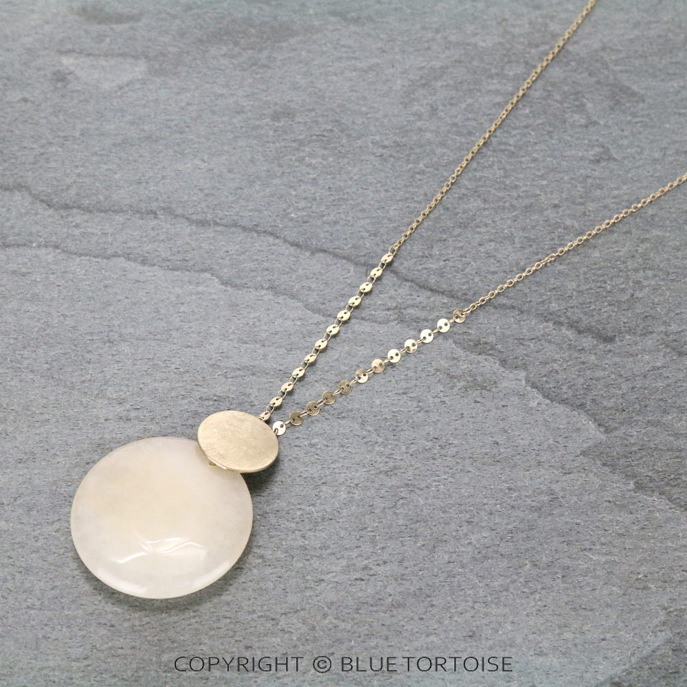 Fashion Round Stone Pendant Necklace