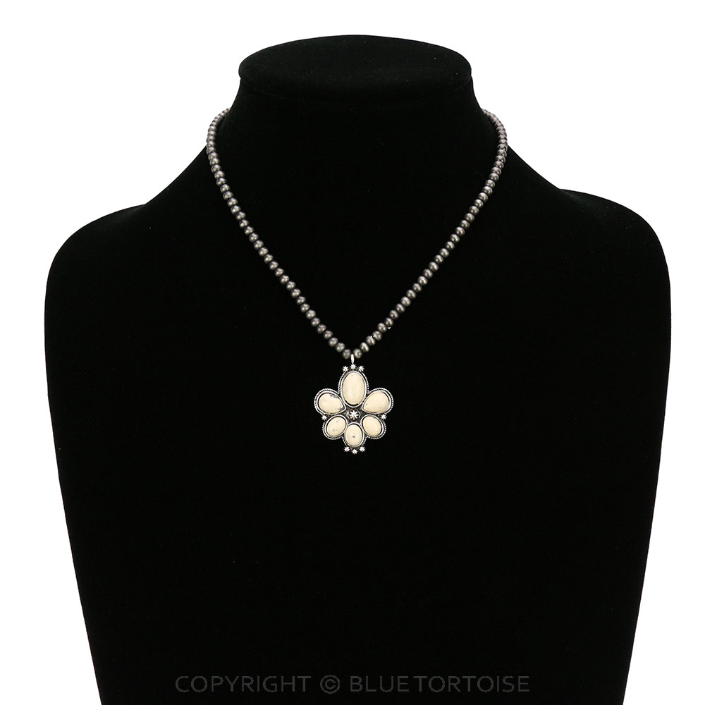 Navajo Style Beads with Stone Pendant Necklace - Image 2