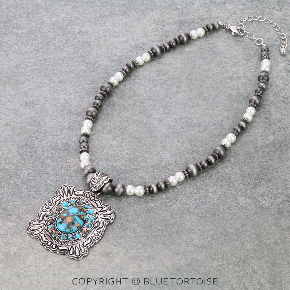 Western Handmade Stone Pendant with Pearl Necklace
