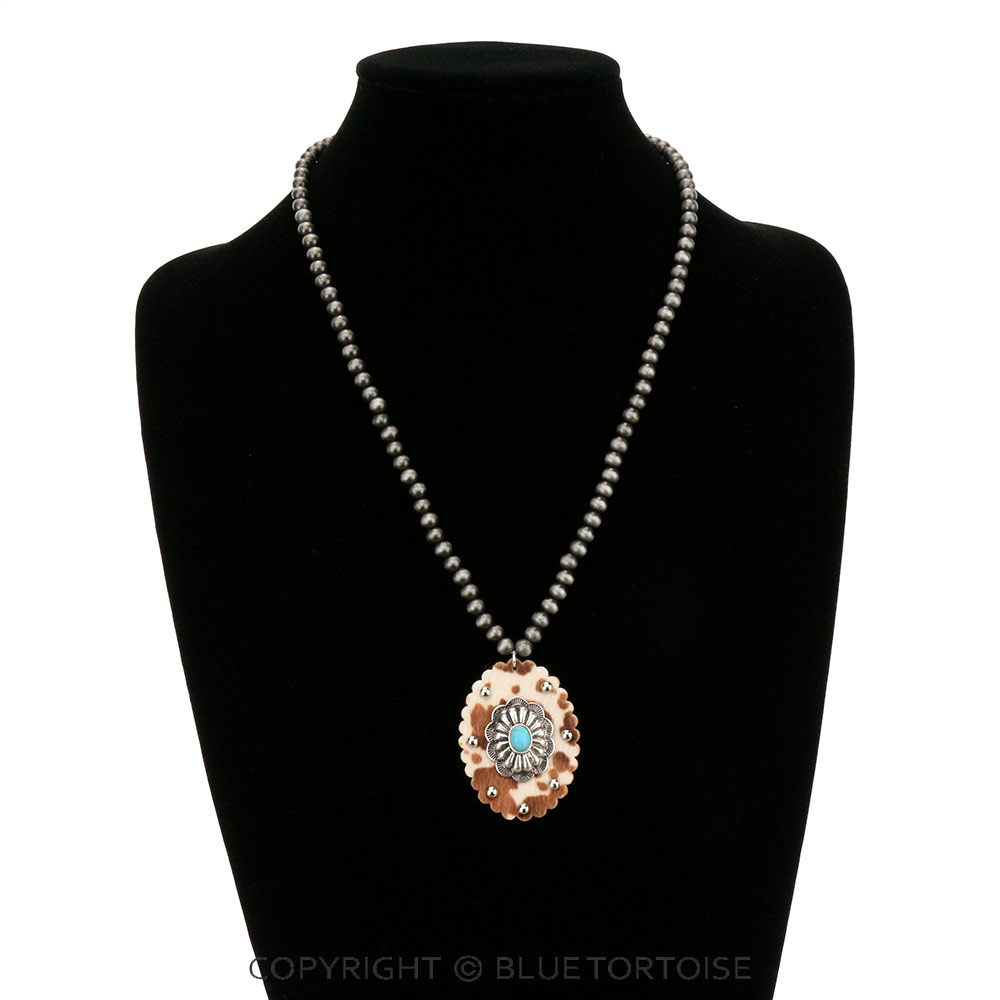 Western Oval Leather Pendant Necklace - Image 2