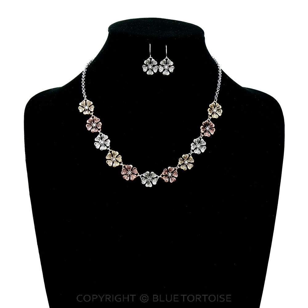 Fashion Flower Statement Necklace Set - Image 2