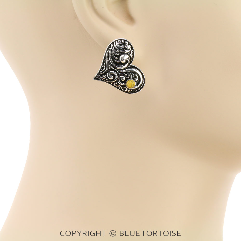 Western Floral Pattern Heart Stud Earrings - Image 2