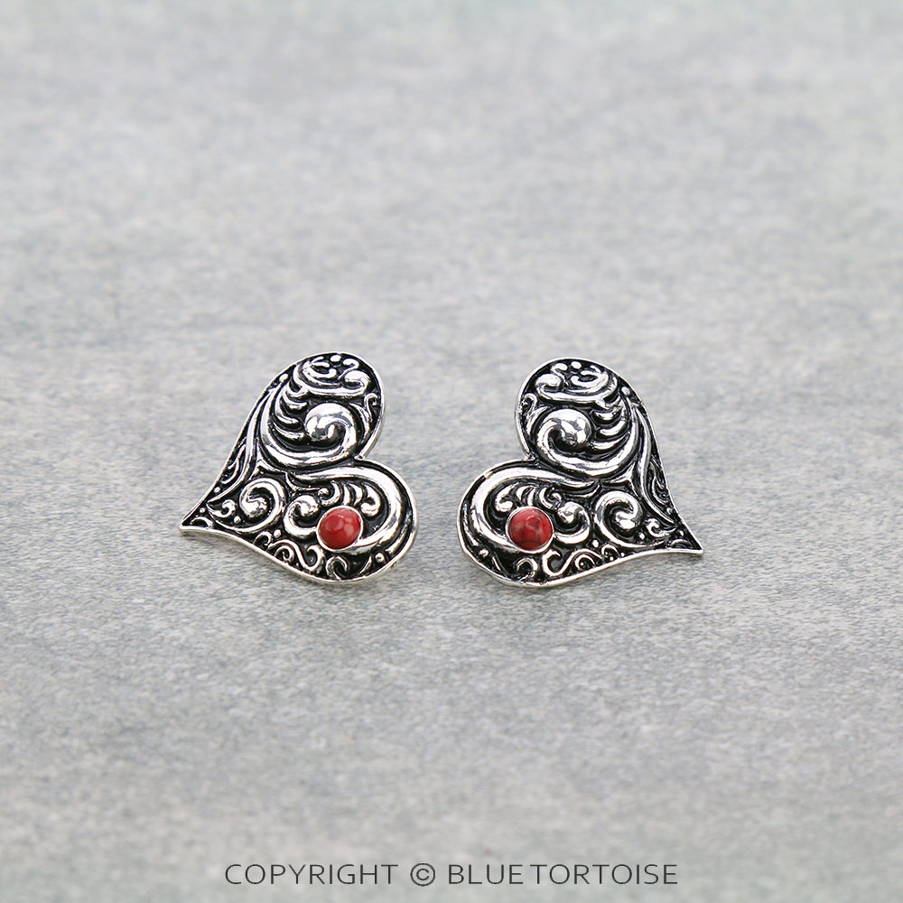 Western Floral Pattern Heart Stud Earrings