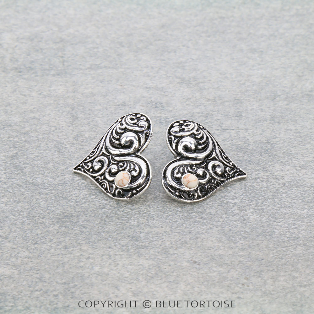 Western Floral Pattern Heart Stud Earrings