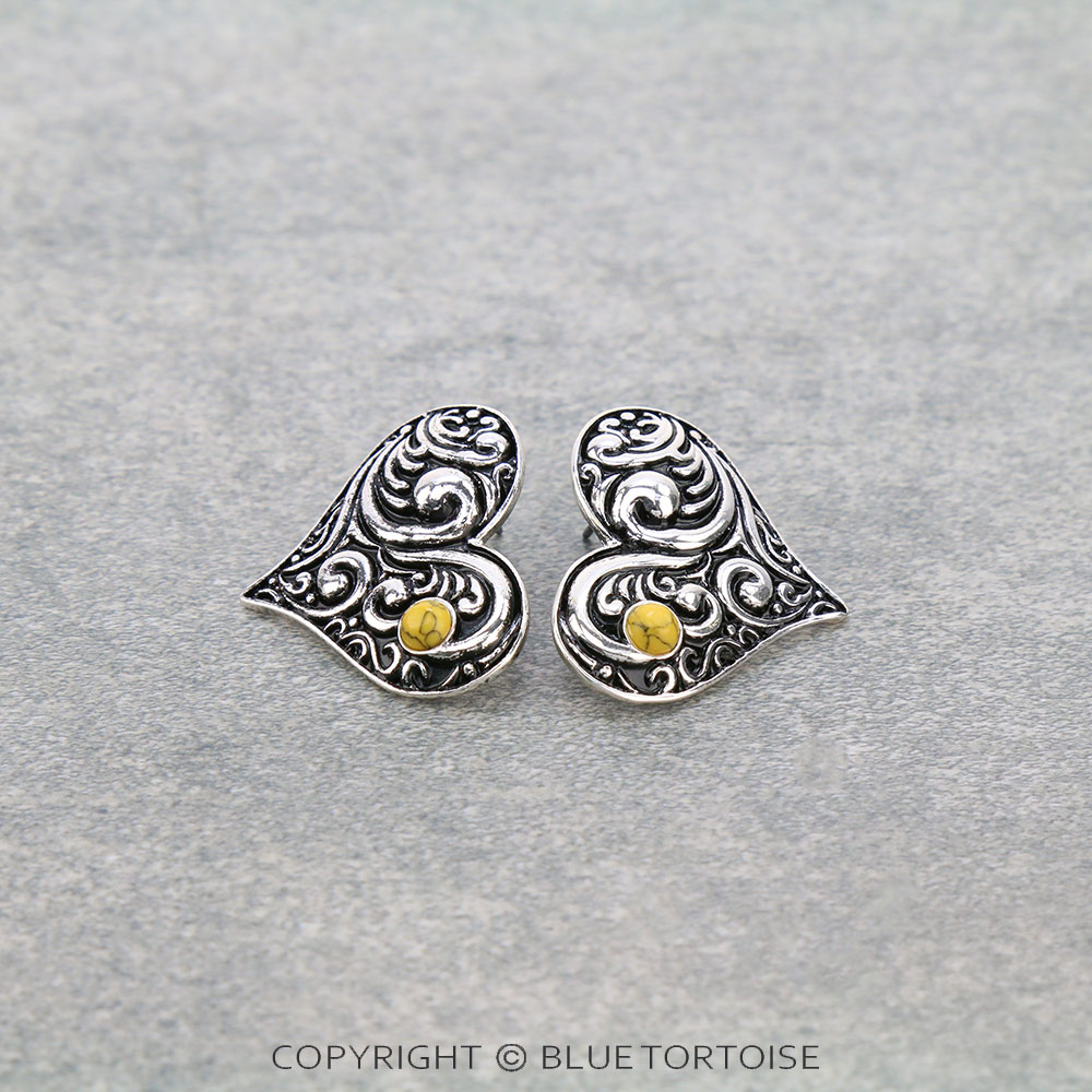 Western Floral Pattern Heart Stud Earrings