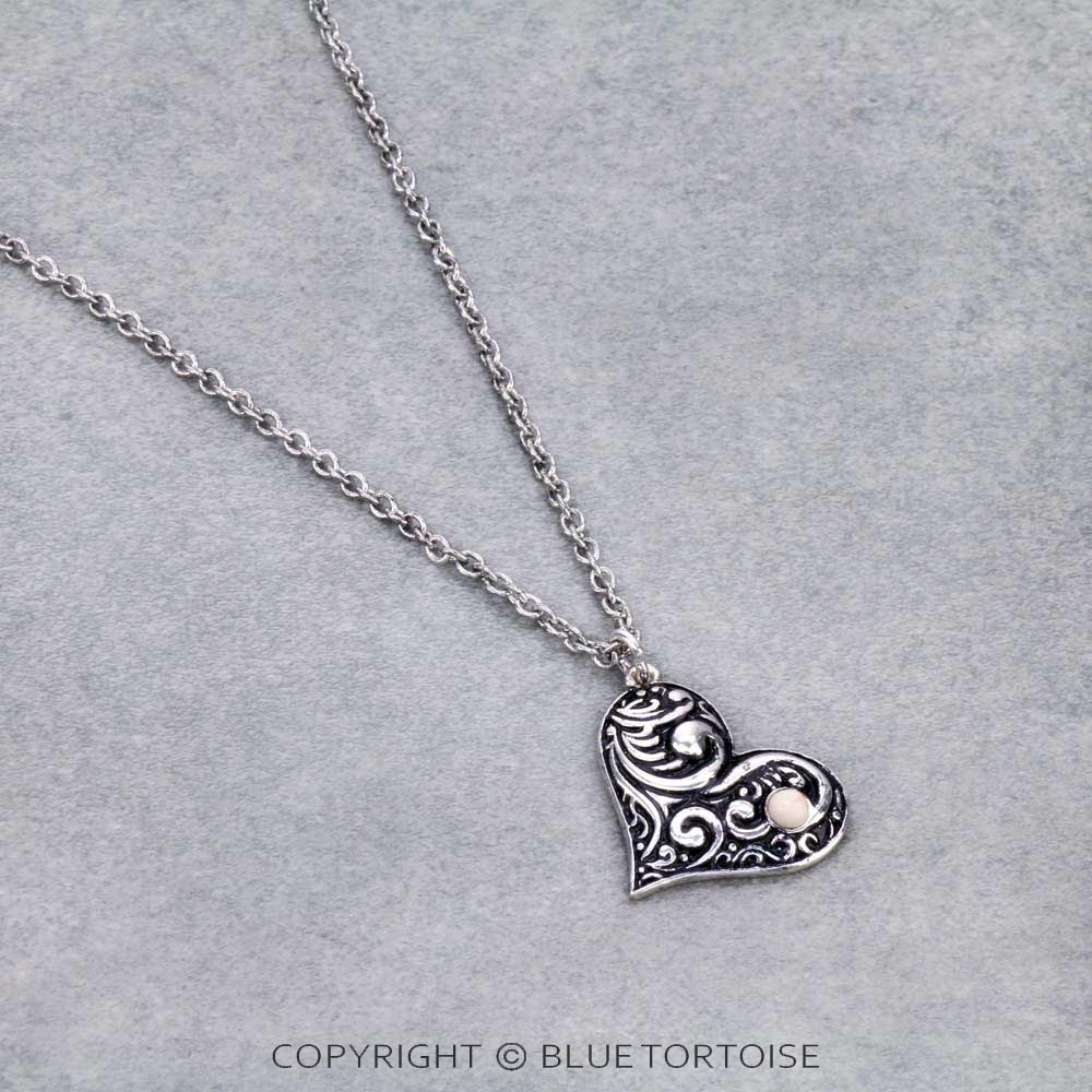 Western Floral Pattern Heart Chain Necklace