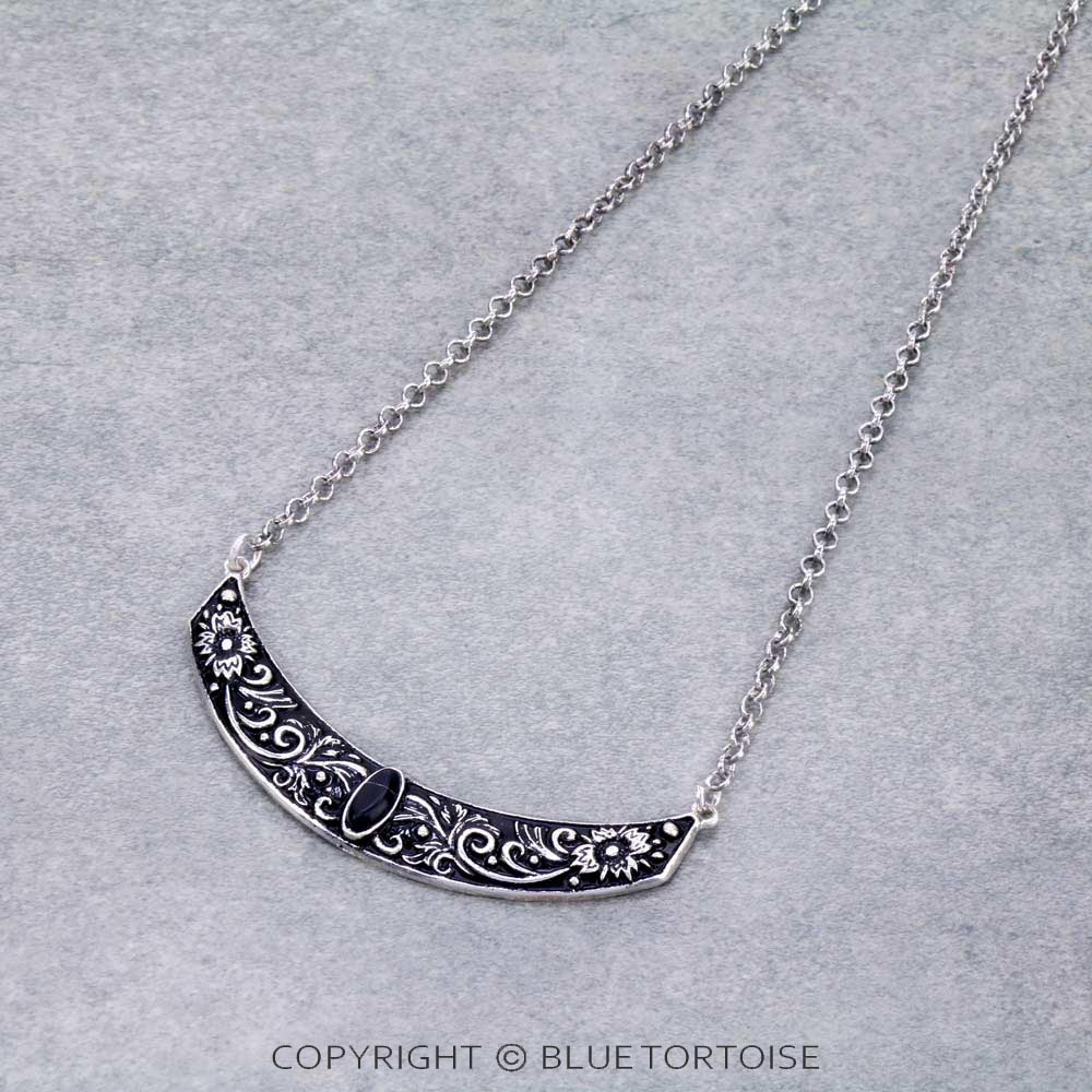 Western Floral Pattern Bar Chain Necklace