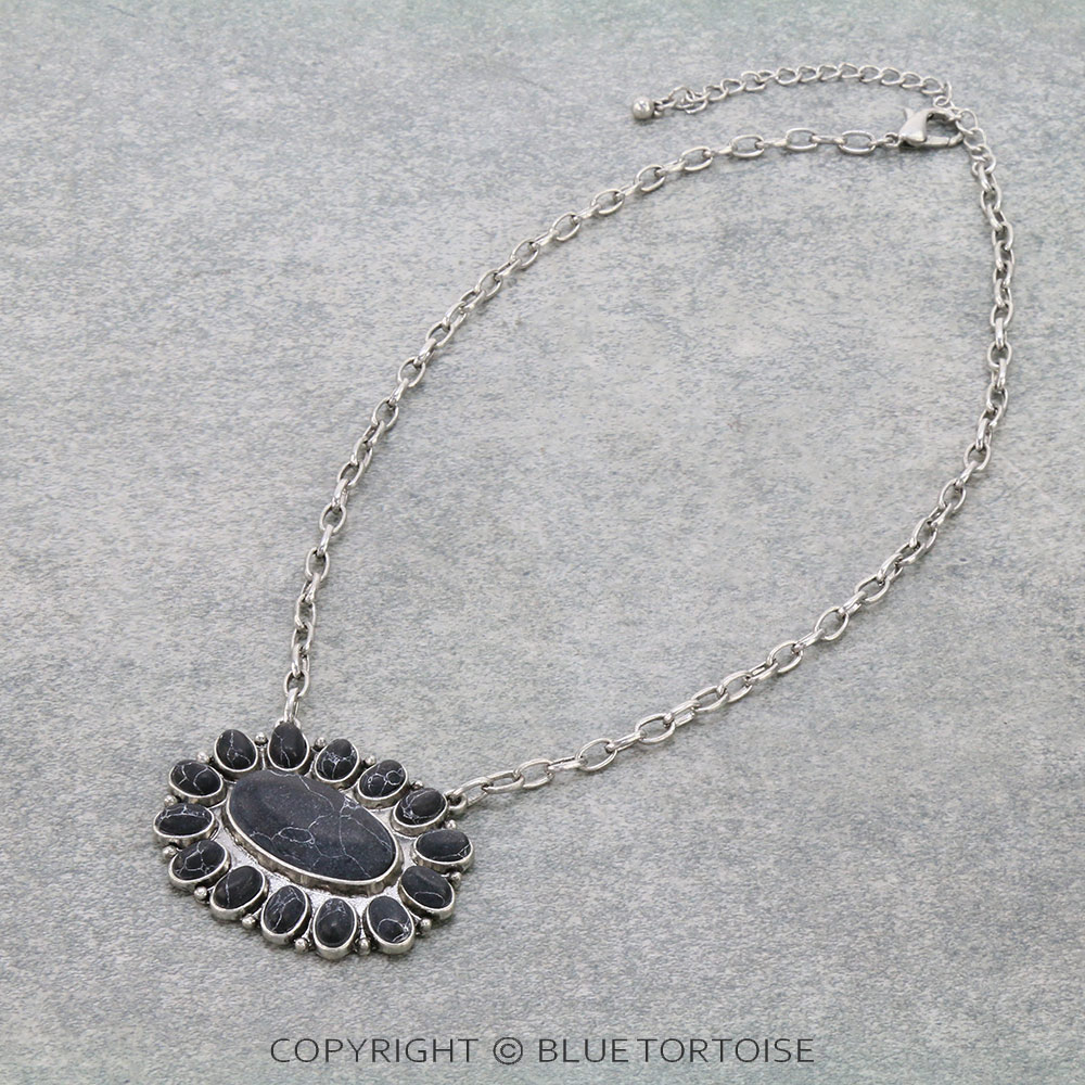 Western Concho Pendant Chain Necklace
