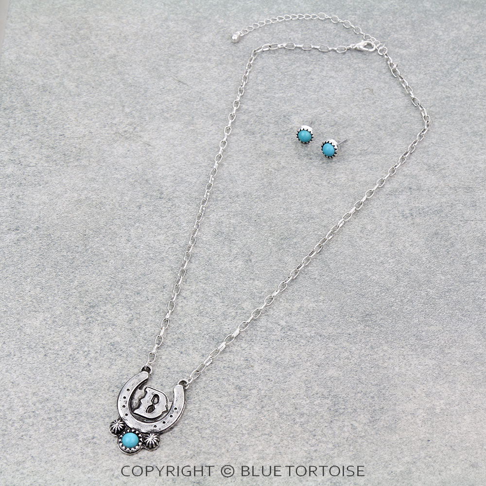 Western Horse Groove Initial Necklace Set