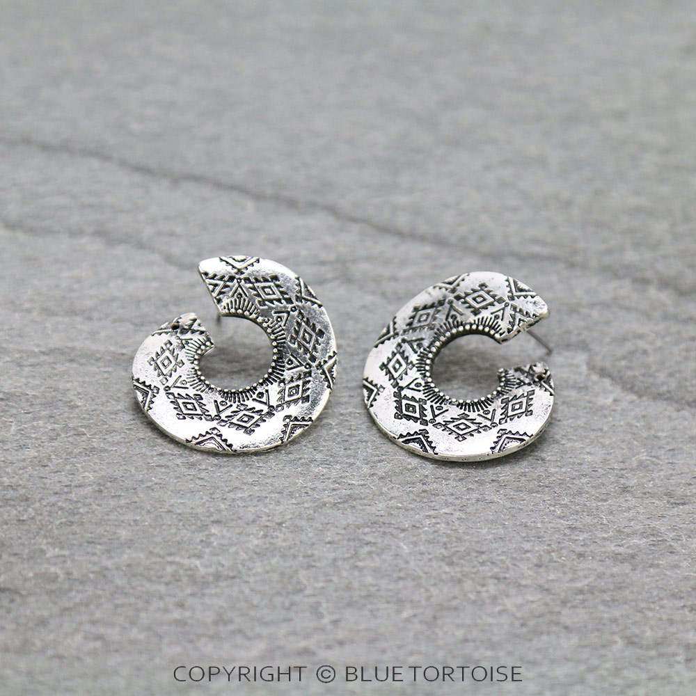 Western Texture Curved Stud Earrings