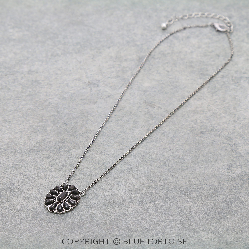 Western Concho Pendant Chain Necklace