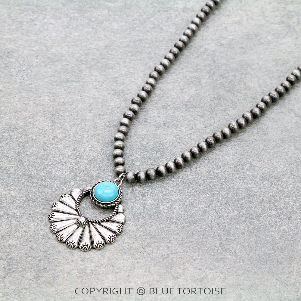 Western Texture Fan Shape Pendant Necklace - Image 3