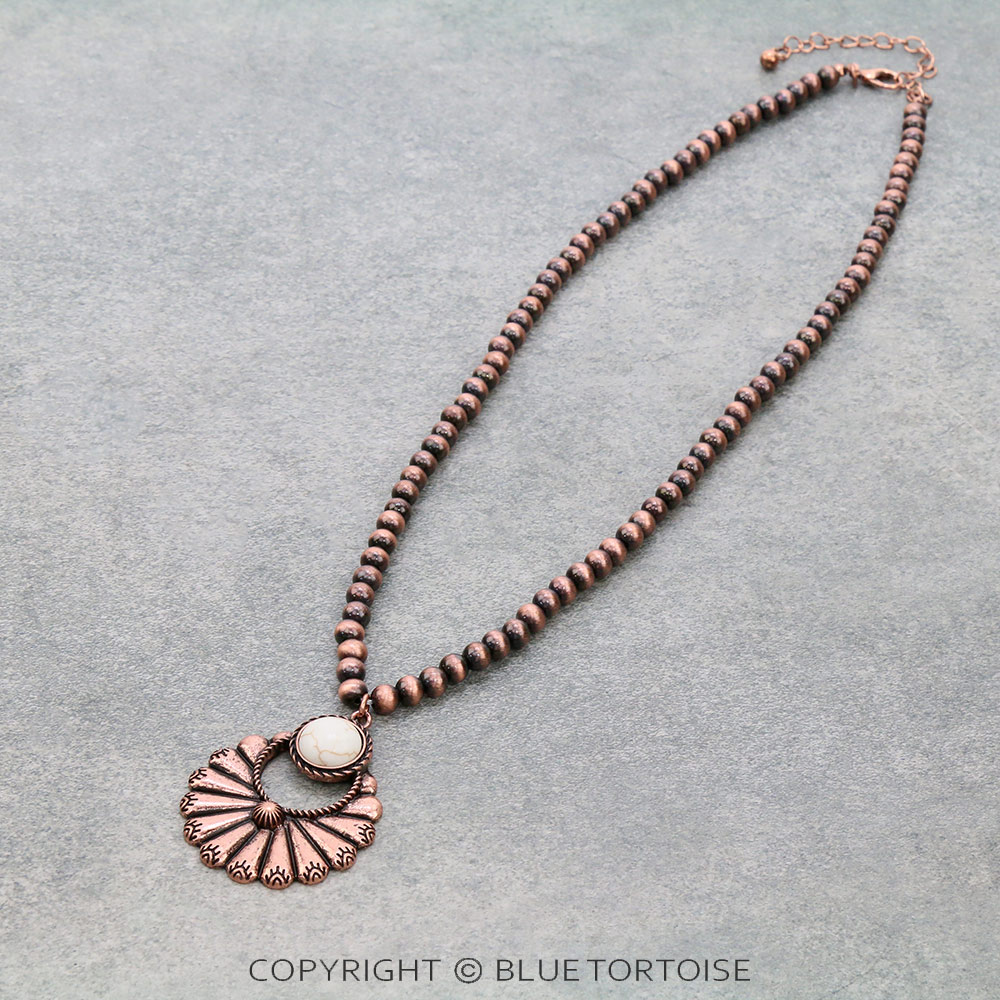 Western Texture Fan Shape Pendant Necklace