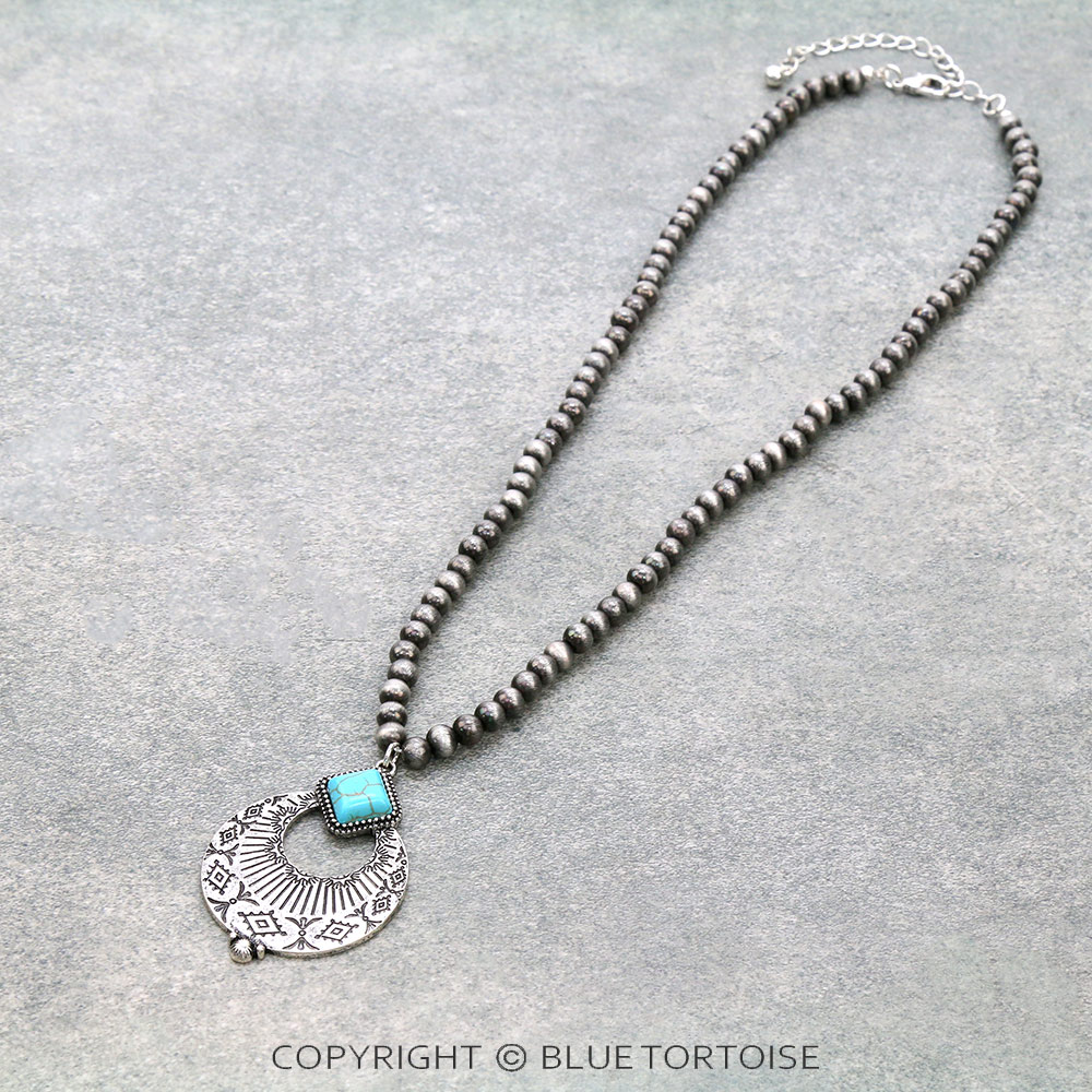 Western Texture Fan Shape Pendant Necklace