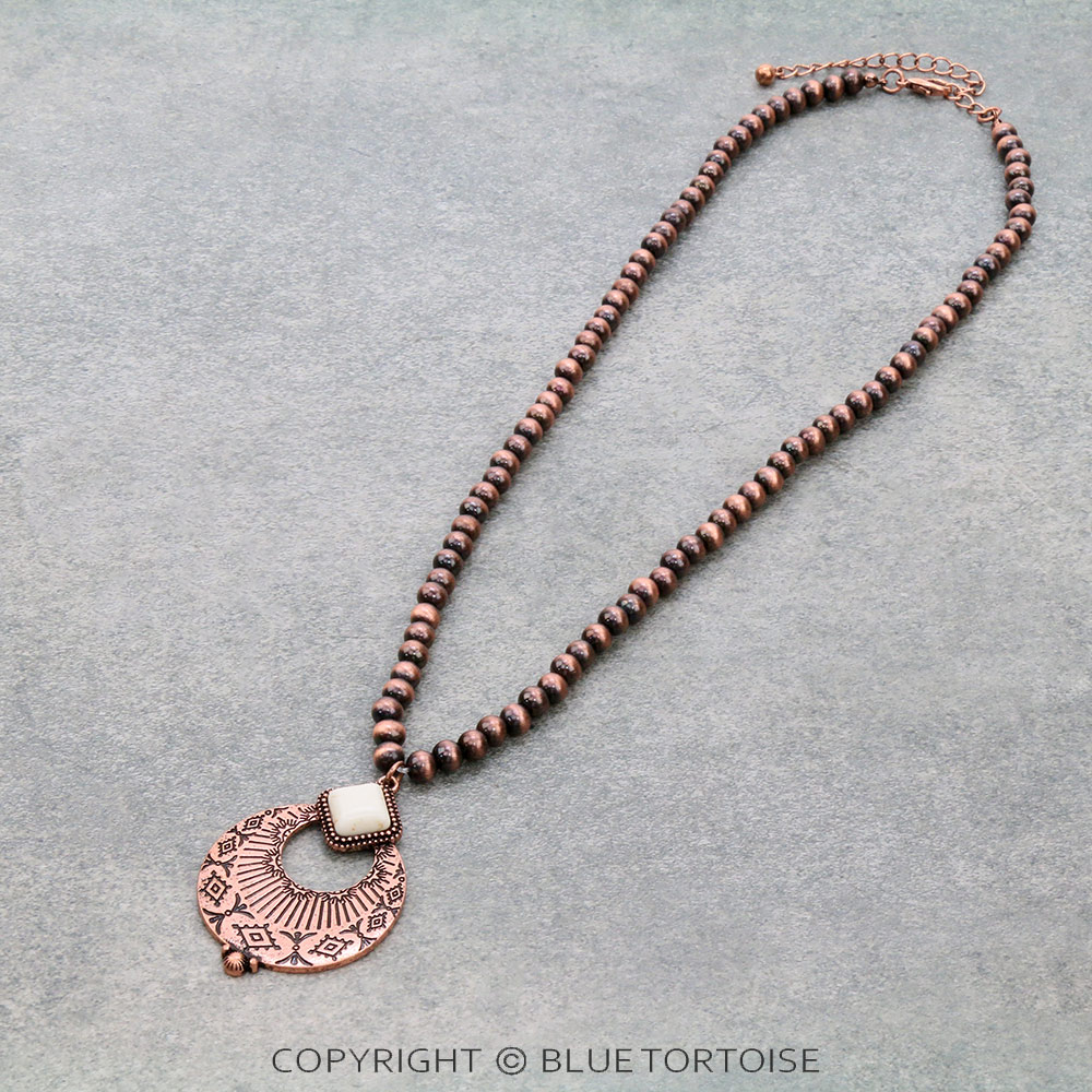 Western Texture Fan Shape Pendant Necklace