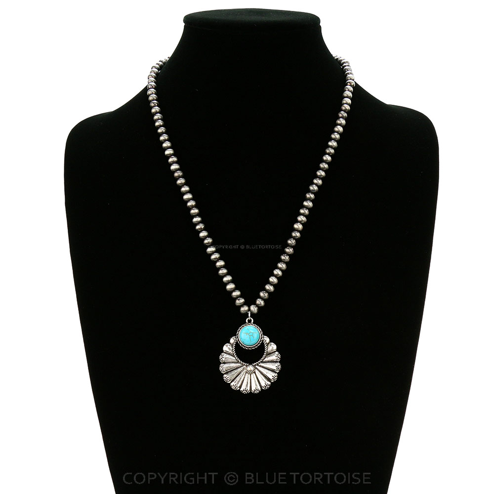 Western Texture Fan Shape Pendant Necklace - Image 2