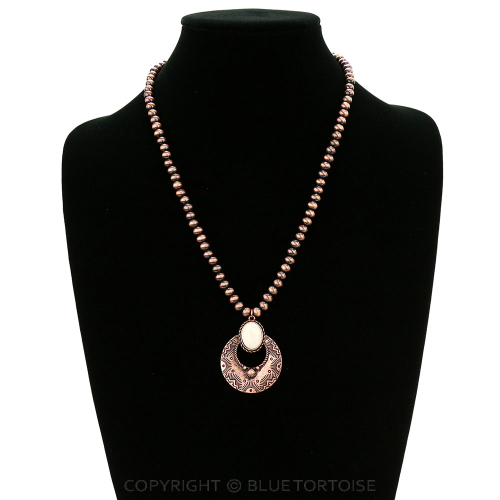 Western Texture Fan Shape Pendant Necklace - Image 2