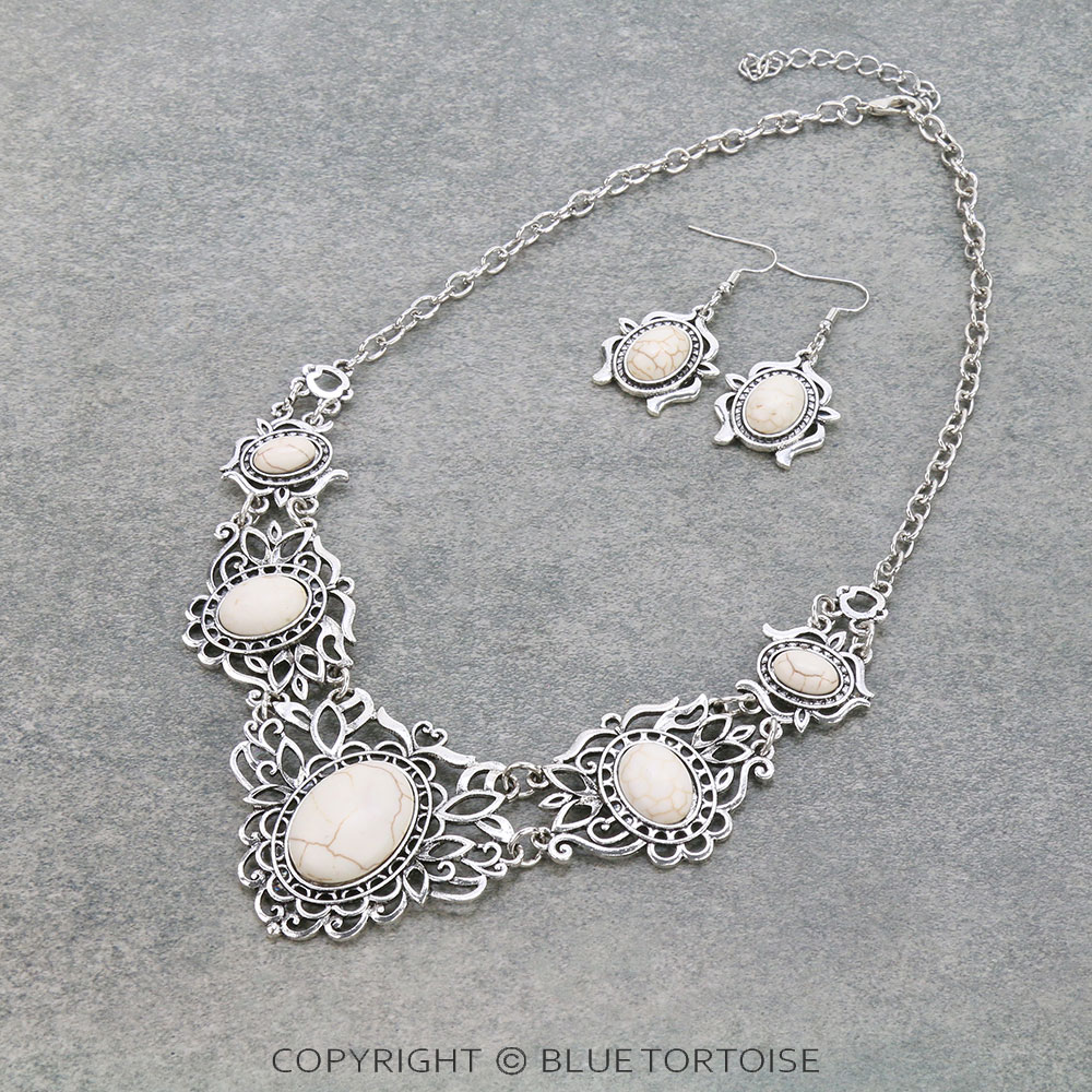 Western Design Stone Necklace Set