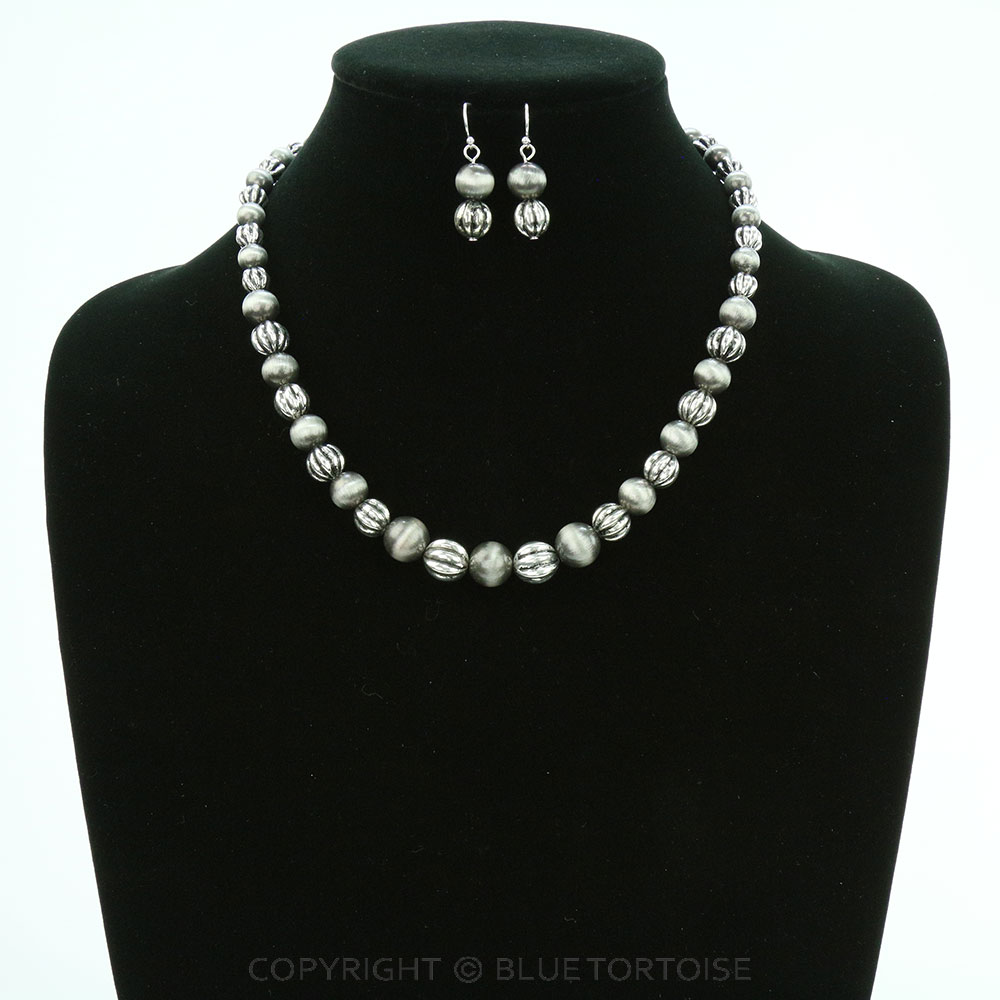 18" Western Navajo Style Pearl & CCB Bead Necklace Set - Image 2
