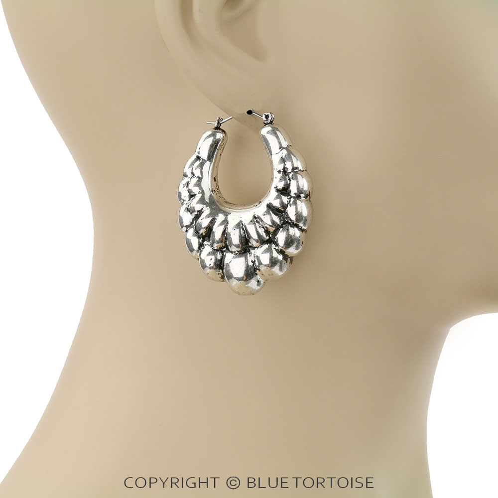 Western Tailored Hoop Earrings - Image 2