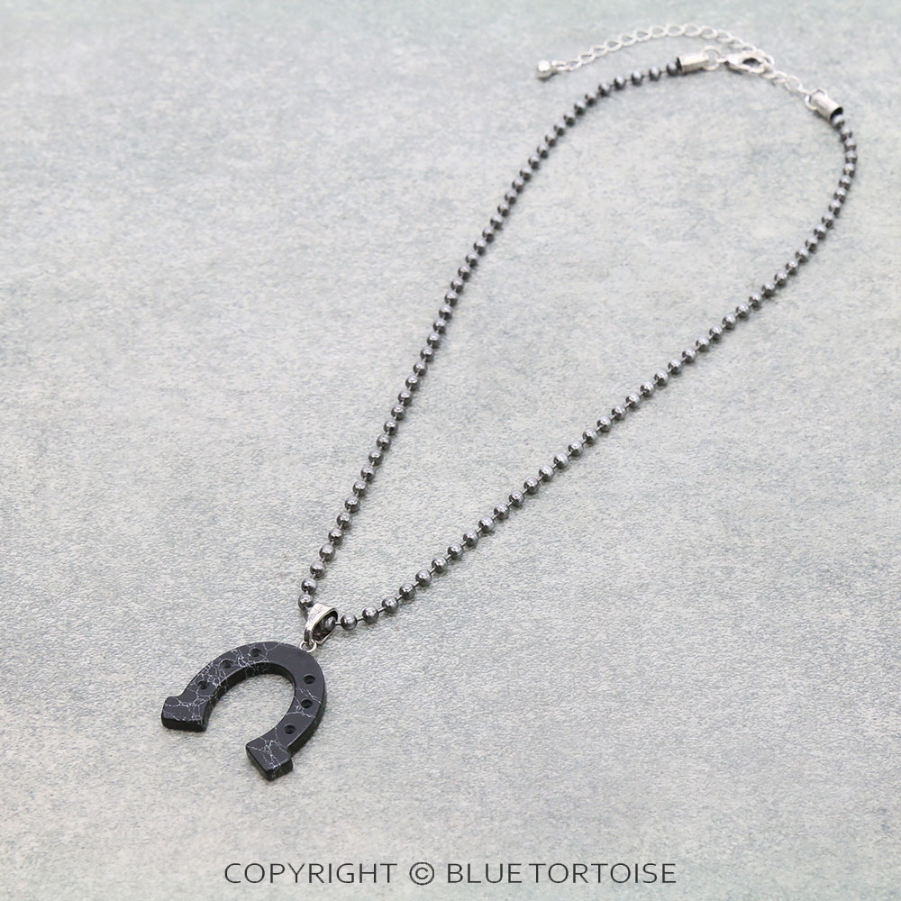 Western Horseshoe Pendant Necklace