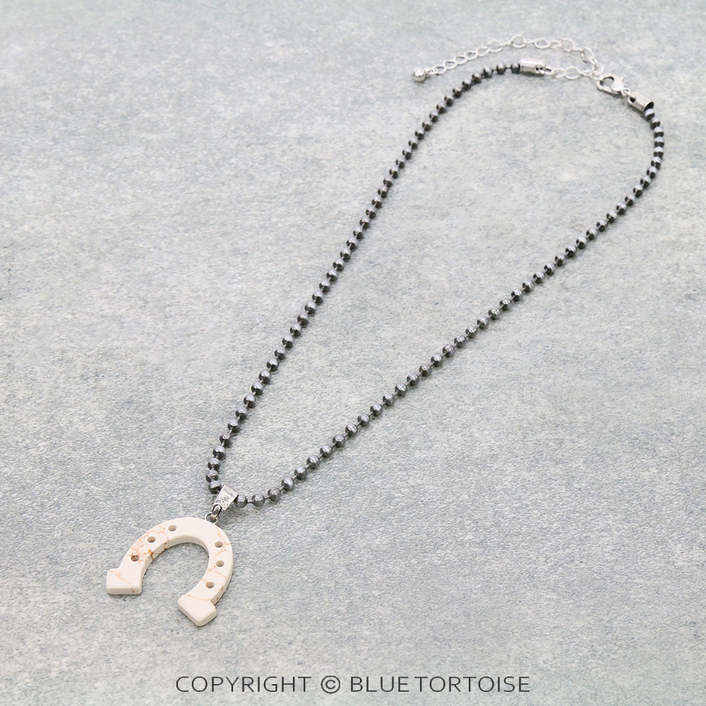 Western Horseshoe Pendant Necklace